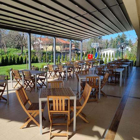 Hotel Danubia Park garni Veliko Gradište Exteriör bild