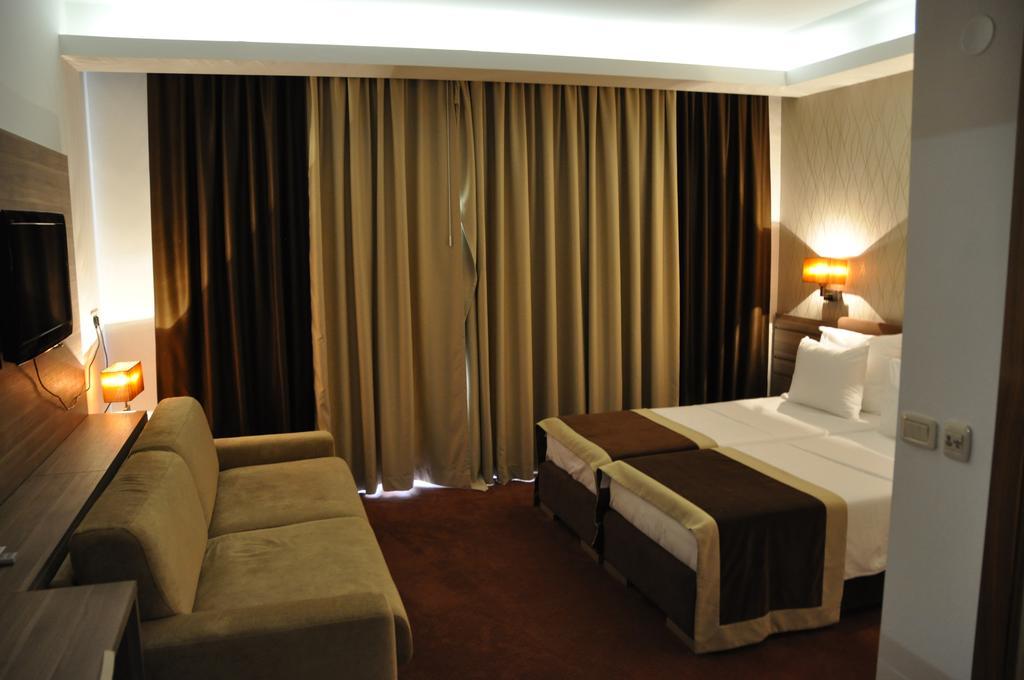 Hotel Danubia Park garni Veliko Gradište Rum bild