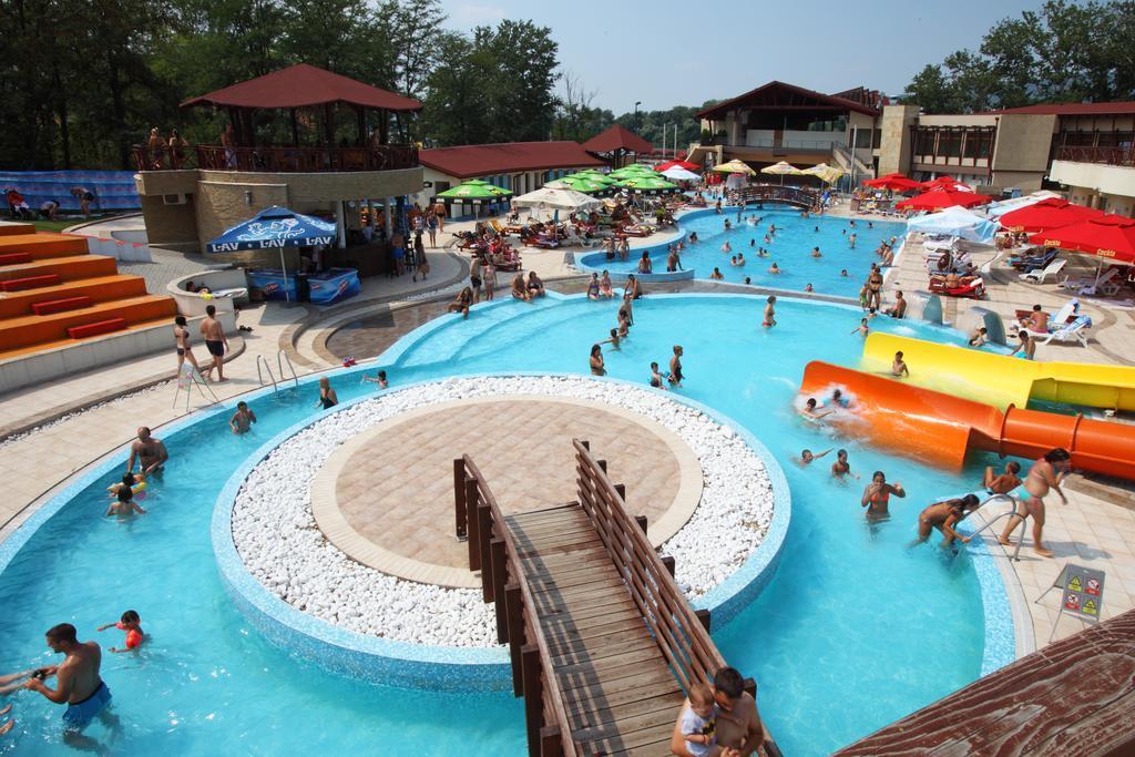 Hotel Danubia Park garni Veliko Gradište Exteriör bild