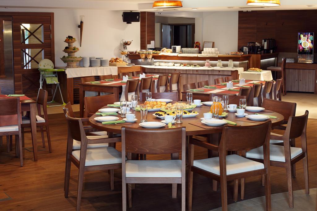 Hotel Danubia Park garni Veliko Gradište Exteriör bild